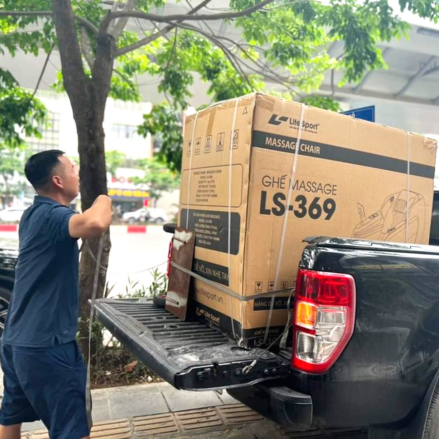 Giao Ghế Massage Lifesport LS-369 Cho Chú Thái Tại Đồng Nai