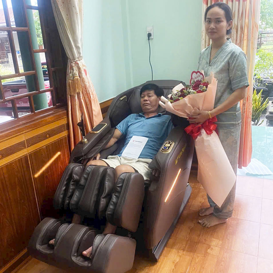 Anh Thành Ở Nghệ An Chọn Mua Ghế Massage Lifesport LS-369 