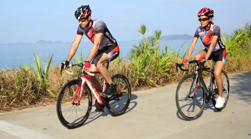 Hướng dẫn đạp xe đúng cách trong buổi tập luyện