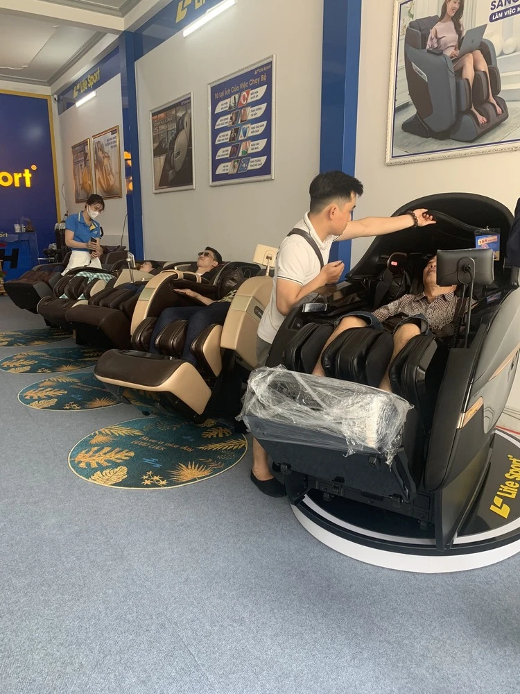 Trải nghiệm sản phẩm tại cửa hàng