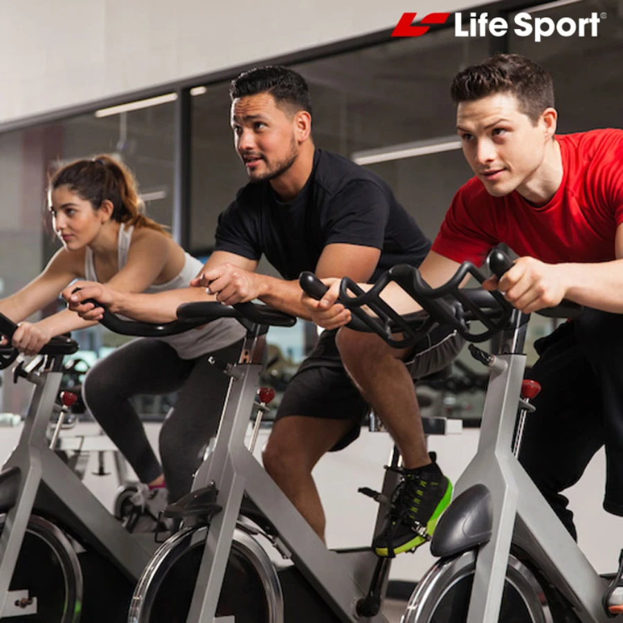 Xe đạp tập thể dục tại nhà tăng tuần hoàn máu