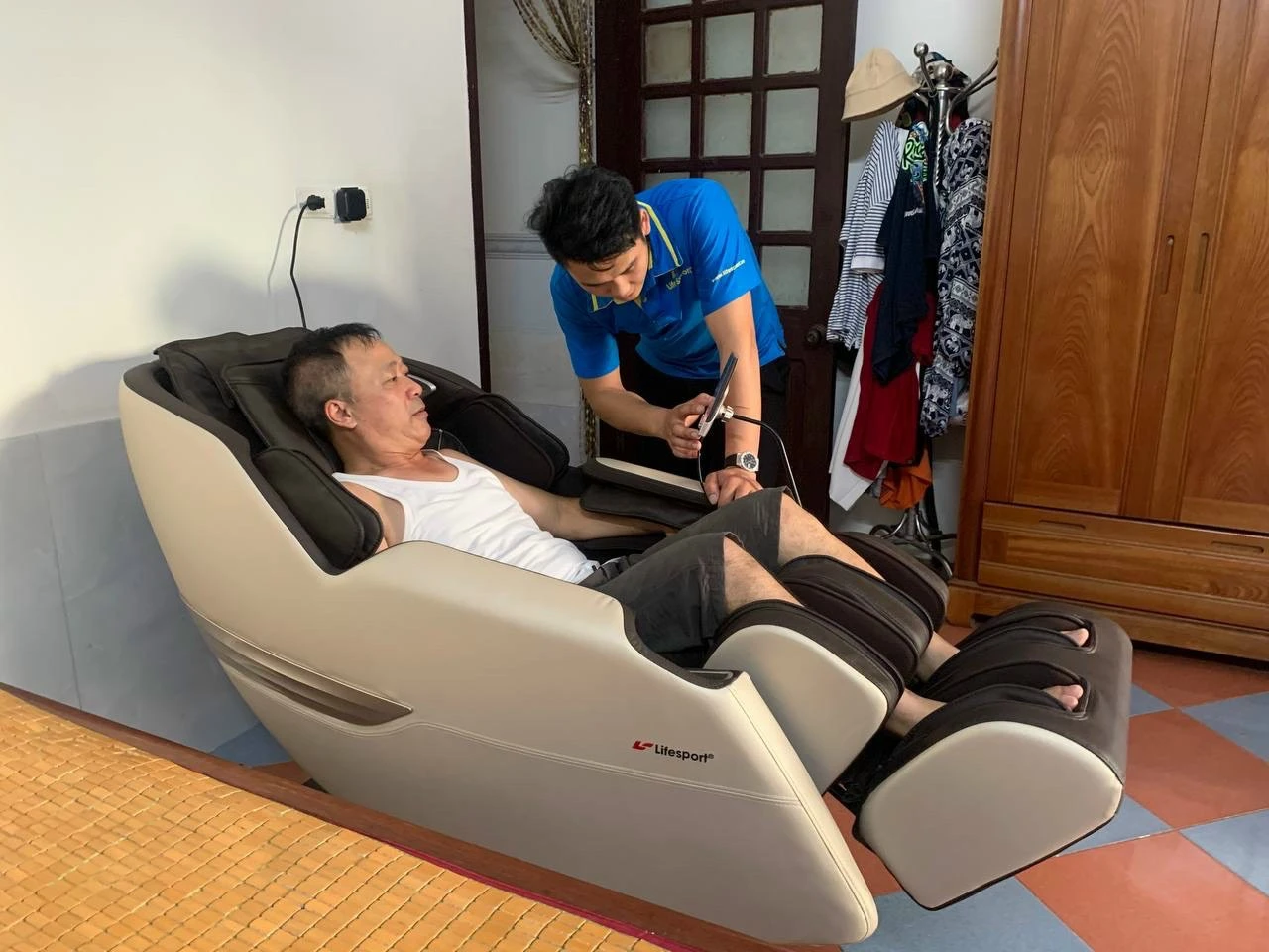 Nên mua ghế massage giá bao nhiêu tại Bình Phước?