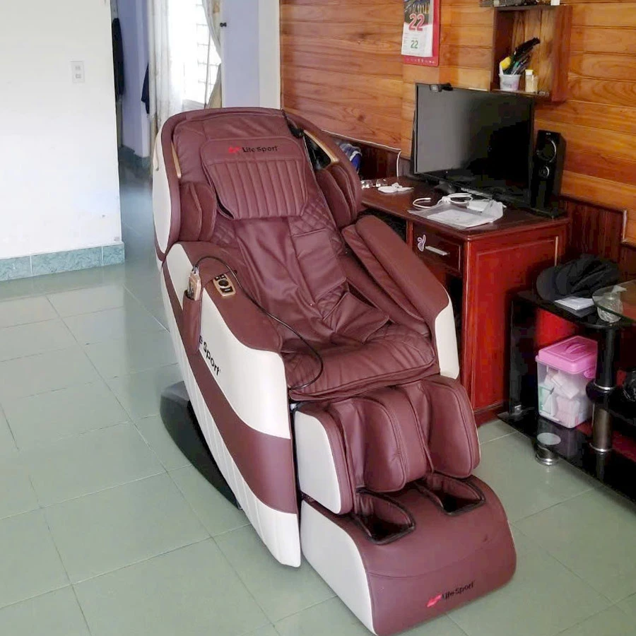 Anh Bắc Ở Vũng Tàu Đã Chọn Ghế Massage Lifesport LS-789 Tặng Ba Mẹ