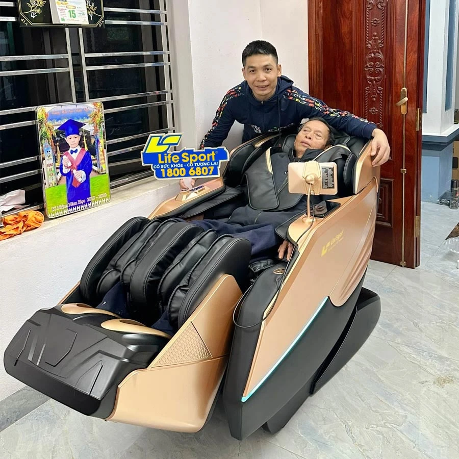 Giao Ghế Massage LS-660E Cho Gia Đình Chú Tráng Tại Thái Bình