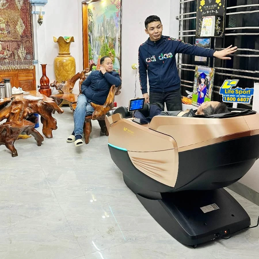 Giao Ghế Massage LS-660E Cho Gia Đình Chú Tráng Tại Thái Bình
