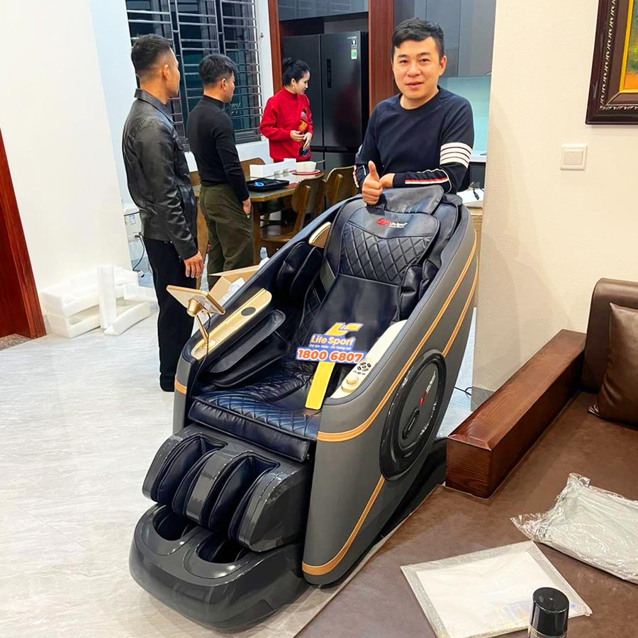 Chị Huyền Ở Hà Nội Mua Ghế Massage Lifesport LS-339 Cho Gia Đình 