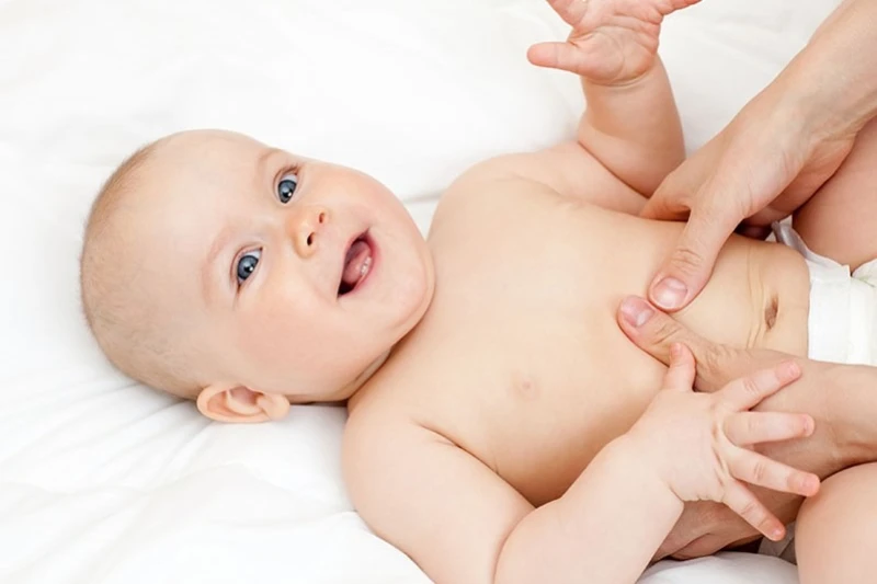 cách massage cho bé hết biếng ăn